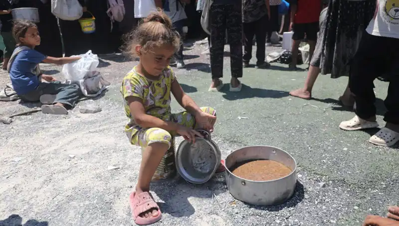 Gazze'de Hayatta Kalma Mücadelesi: Çocukların Ekmek İçin Feryadı