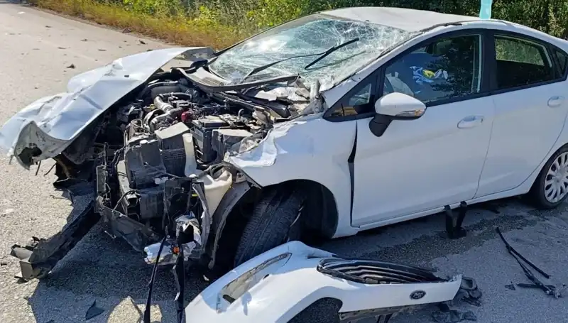 Çanakkale'de Trafik Kazası: Yolda Dehşet Anları ve İki Yaralı