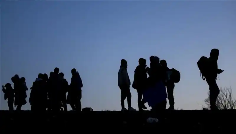 Edirne'de Dram: 21 Düzensiz Göçmen Yakalandı, Güvenlik Önlemleri Artıyor