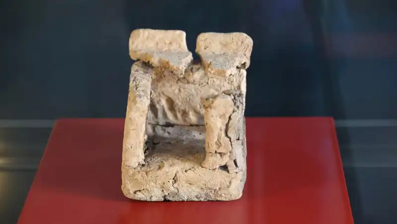 Dünyanın İlk Maket Ev Yapısı Diyarbakır Müzesi’nde Sanatseverlerle Buluştu
