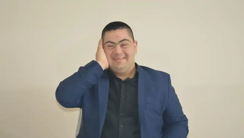 Down Sendromlu Erdinç’in Hayali: Müziğiyle Kalplere Dokunmak