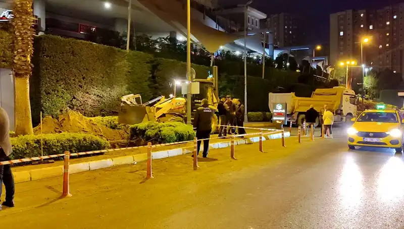 AVM Girişinde Doğalgaz Kaçağı paniği: Güvenlik Önlemleri Yetersiz Mi?