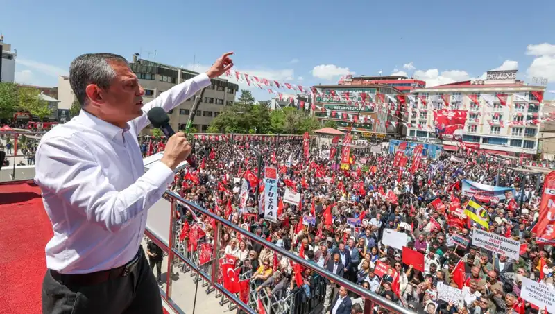 Özgür Özel: “Silah Bırakma Çağrısına Sonuna Kadar Destek Veriyoruz”