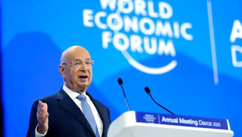 Klaus Schwab Davos Zirvesi'nden Ayrıldı: Küresel Etkileri Ne Olacak?