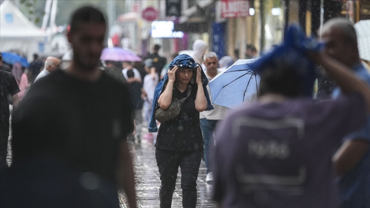 AFAD'dan 2 İl İçin Turuncu, 5 İl İçin Sarı Kodlu Sağanak Uyarısı Yapıldı