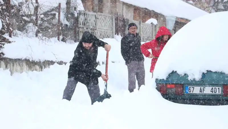 Türkiye'de 14 Nisan Kar Tatili: Hangi İllerde Okullar Kapalı?
