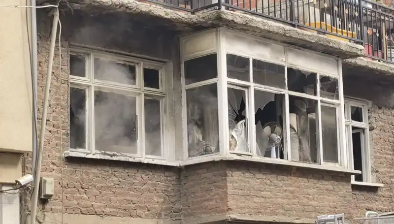 Bursa'da İki Katlı Evde Yangın: Alevler Kısa Sürede Büyüdü
