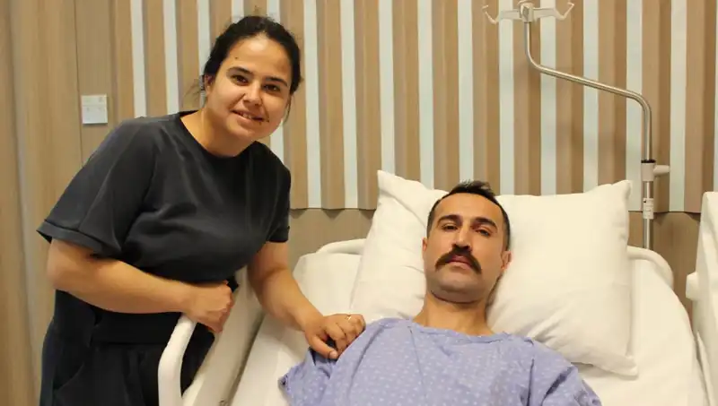 32 Yaşında Kalın Bağırsak Kanseri: Mide Kanaması Şüphesi Ortaya Çıkardı