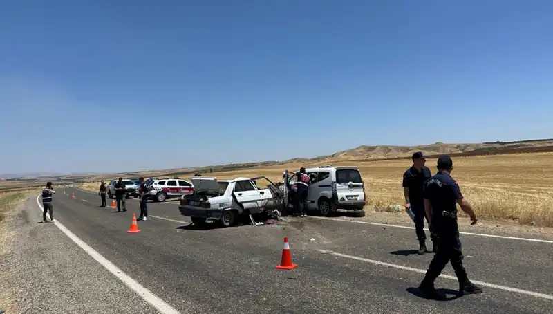 Adıyaman'da Feci Trafik Kazası: Dört Can Aldı, Olayın Ayrıntıları Şok Edici