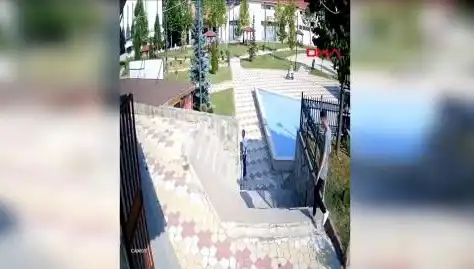 Kastamonu'da Muhtar Uyarı Yaptığı Kişi Tarafından Bıçaklandı: Olayın Ayrıntıları