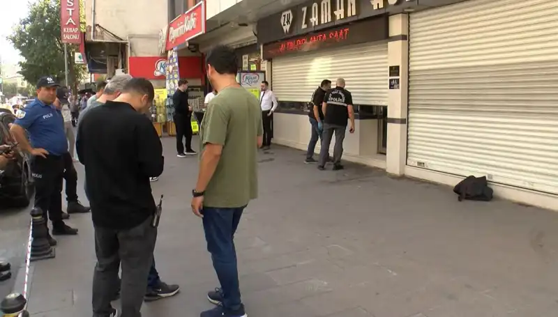 Güpegündüz Cadde Ortasında Kuyumcu Soygunu: Şoke Eden Anlar!