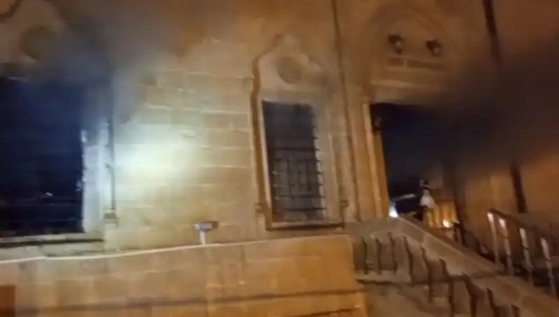 Mardin'de Tarihi Cami Yangını: Sebepler ve Sonrası