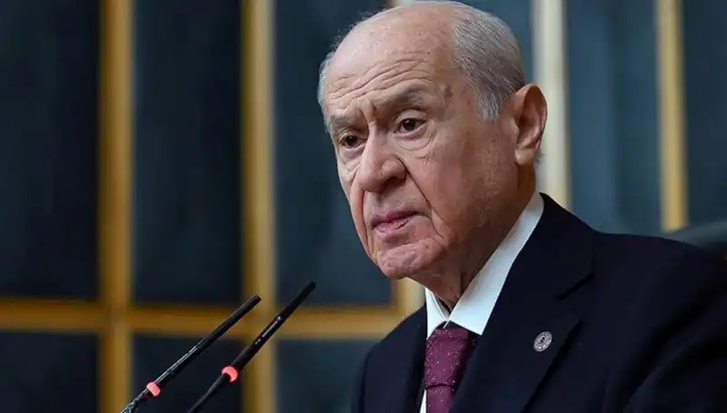 Bahçeli, CHP'yi Sarsan Skandala Yanıt Verdi: İstifa Çağrısı!