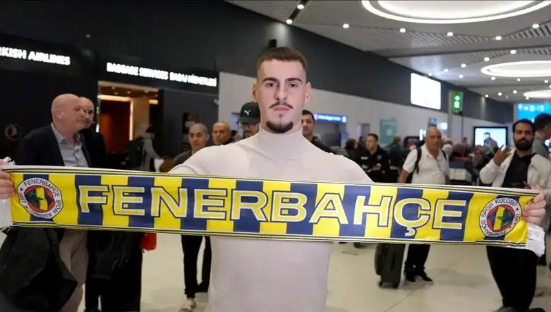 Fenerbahçe, Genç Yıldız Mimovic'in Lisansını Çıkardı: Taraftarlar Ne Düşünüyor?