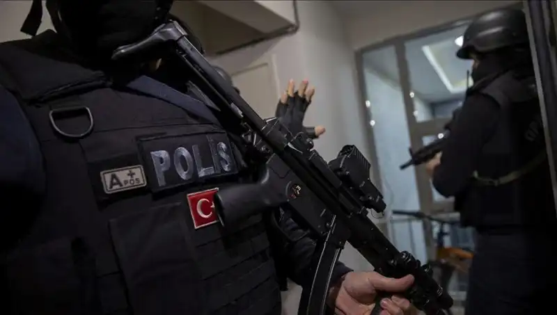 Samsun’da 3.962 Sentetik Ecza Hapı Ele Geçirildi: Uyuşturucu Operasyonuna Büyük Darbe!