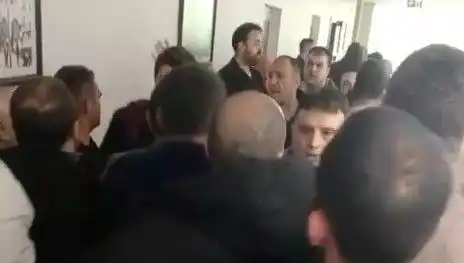 Karamürsel Belediyesi'nde İhale Kavgası Büyüyor: Detaylar Ortaya Çıktı
