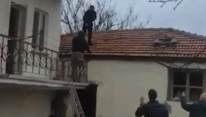 Caddelerde Kaçış, Çatıda Kıstırılma: Şüpheli 10 Yıl Süren Cezaevini Unutamıyor!