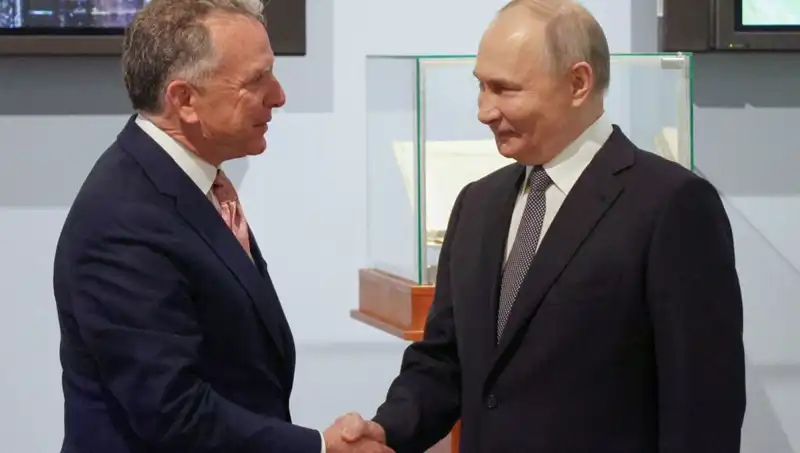 Putin ve ABD: Moskova'da Tarihi Görüşme ile Dostluk Elini Uzattı