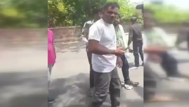 : 11A Yolcusunun Şok Edici Deneyimi: "Biri Beni Yakaladı!"