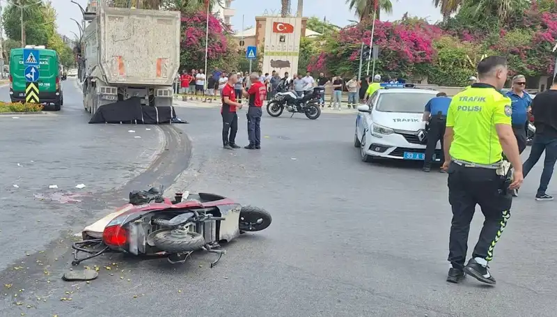 Mersin'de Gece Yarısı Feci Kaza: Hayatını Kaybeden ve Yaralanan Var!