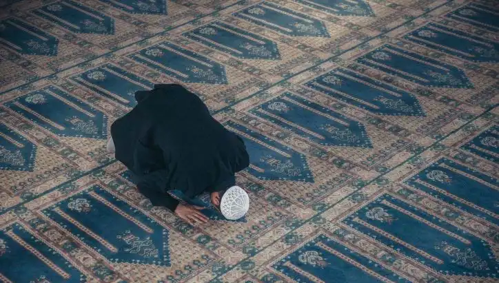 Cuma Namazı Saati 12 Eylül: İstanbul, Ankara ve İzmir'de Detaylar