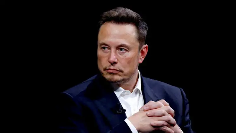 Musk, Robotların Cerrahları Geçeceğini Açıkladı: Tarih Verdi