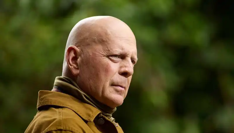 Bruce Willis’in Gizli Hastalığı Afazi: Belirtiler ve Hayatı Üzerindeki Etkileri