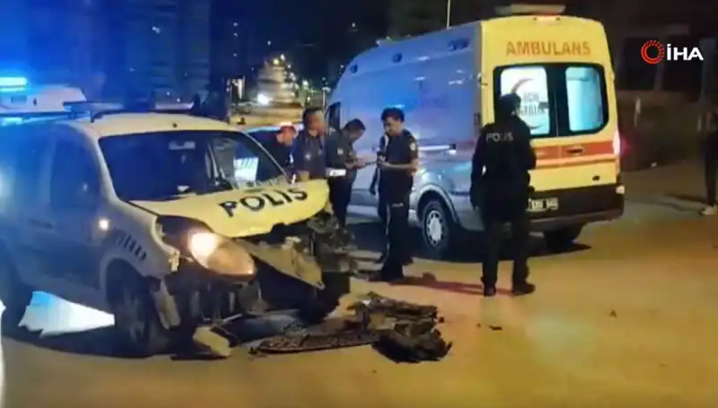 Ankara’da Polis Aracı ile Hafif Ticari Araç Çarpıştı: Olayın Ardındaki Detaylar