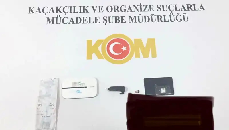 Ehliyet Sınavında Kopya Cihazıyla Yakalanan Gençler Şok Etti