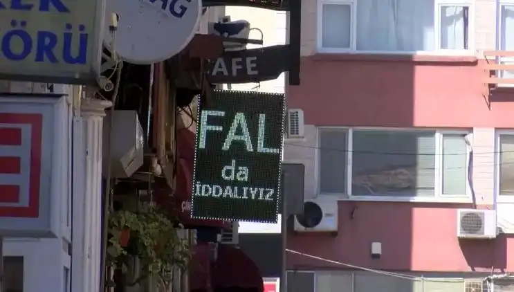 Fal Bakıcıları İçin Artık Ceza Zamanı: Para Karşılığı Fala Hapis Cezası