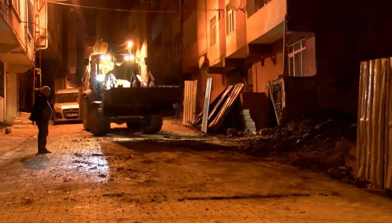 Bağcılar’da Yana Doğru Eğilen Bina Tahliye Edildi: Sebep ve Sonrası