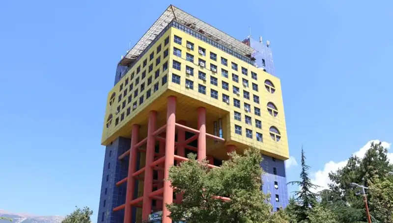 Dünyanın En Saçma Binası Yerine Yeni Proje: Yapım Süreci Başladı!