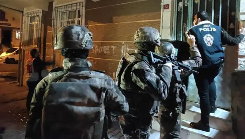 8 İlde Bahis ve Kara Para Operasyonu: 500 Milyon Liralık Varlık Ele Geçirildi!