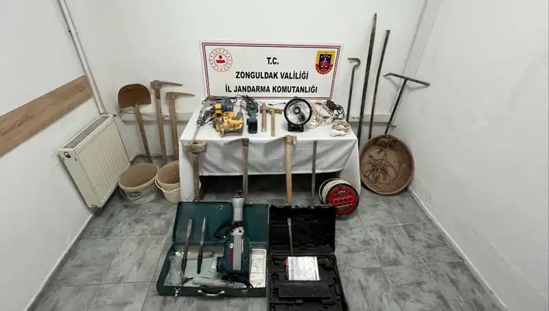 Çaycuma’da Kaçak Kazı Operasyonu: 5 Şahıs Yakalandı!