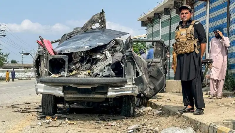 Pakistan’da Şok Edici Patlama: Dört Hükümet Yetkilisi ve Bir Polis Memuru Hayatını Kaybetti