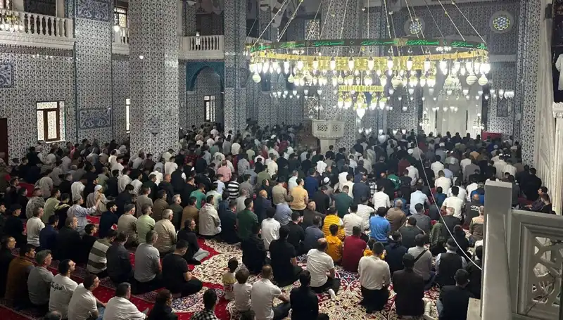 Iğdır'da İlk Bayram Namazı Coşkuyla Kılındı: Hem Dua Hem Birliktelik