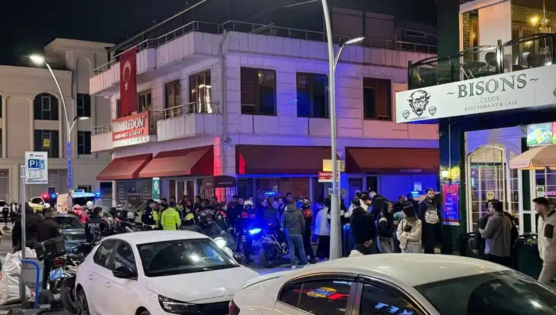 Kafede Silahlı Saldırı: Engellemeye Çalışan İşletmeci Bıçaklandı!