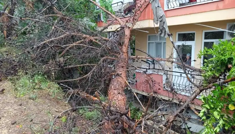 Şiddetli Yağmur, Gökyüzünde Tehlikeli Bir Değişim Getirdi!