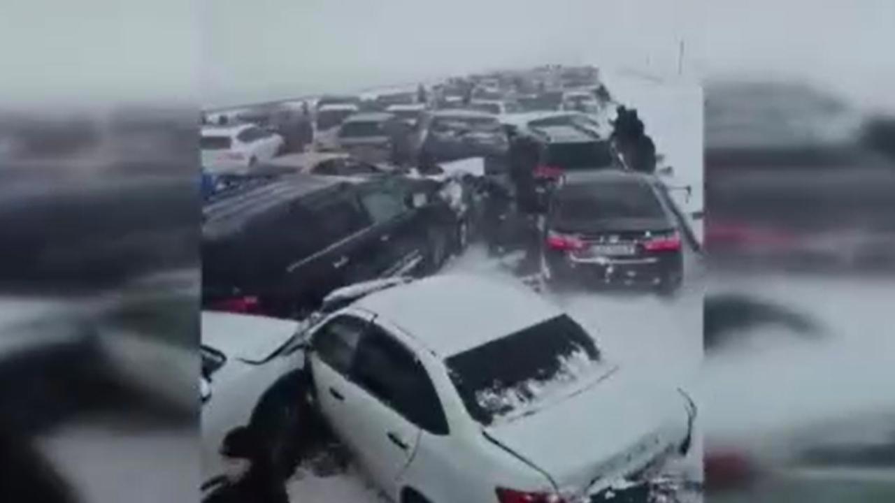 Kazakistan'da 95 araçlık zincirleme kaza