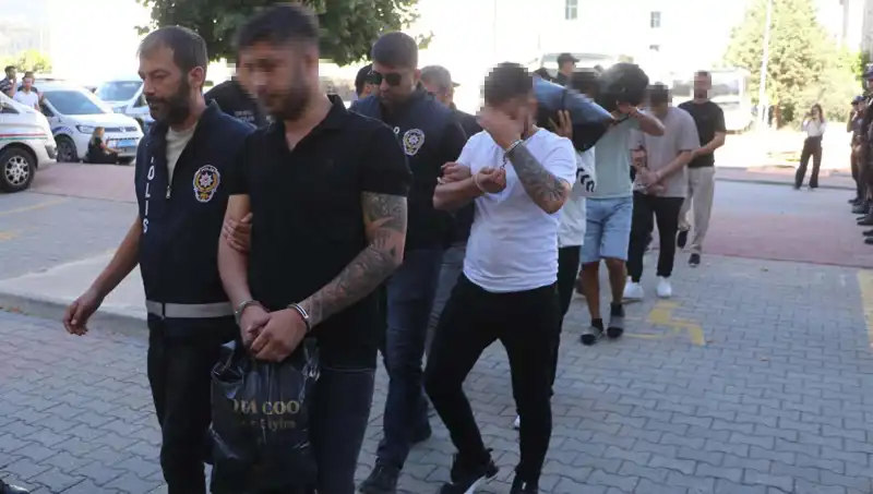 İstanbul'da Sahte Eskort İlanıyla 12 Milyon Lira Dolandırıcılık Skandalı
