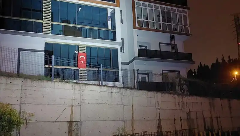 Sakarya'da 4 Katlı Apartman Acil Olarak Tahliye Edildi: Nedenleri Açıklandı