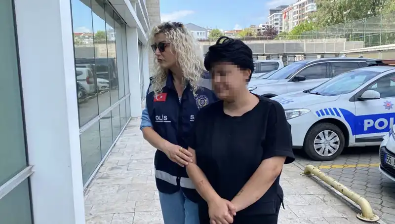 Annesini 11 Yerinden Bıçaklayan Genç Kızın İfadesi Şaşırttı!