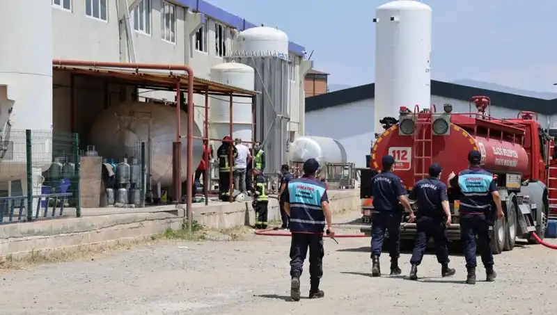 Elazığ'da Gaz Dolum Tesisinde Patlama: Bölge Halkı Panik İçinde