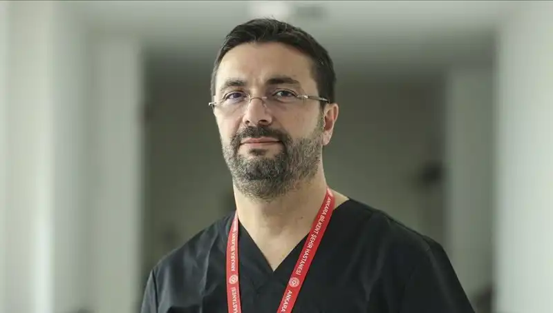 Prof. Dr. Serkan Topaloğlu: Akademik Kariyeri ve Başarılarıyla Tanınan İsim
