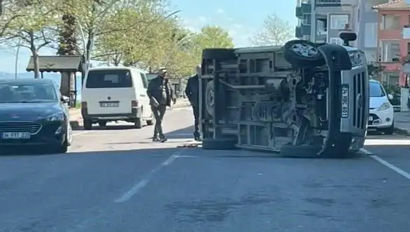 Otomobile Çarpan Araç Takla Attı: Kaza Anı Kameralara Yansıdı