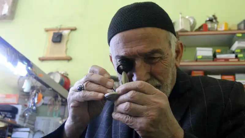 **Yarım Asırdır Süregelen Azim: 58 Yıldır Zamanı Durduran Dükkan**