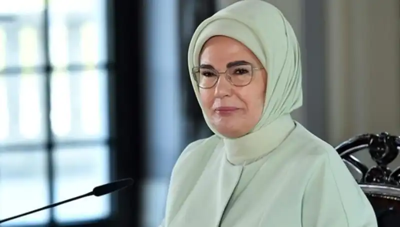 Emine Erdoğan'ın Uluslararası Aile Forumu Paylaşımı: Aile Değerlerinin Önemi Vurgulandı