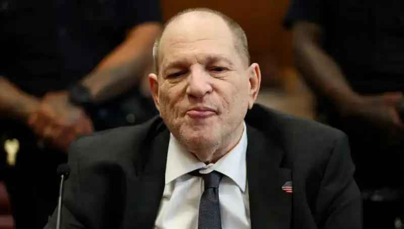 Cezaevindeki Harvey Weinstein Yeniden Suçlu Bulundu: Dava Süreci ve Etkileri