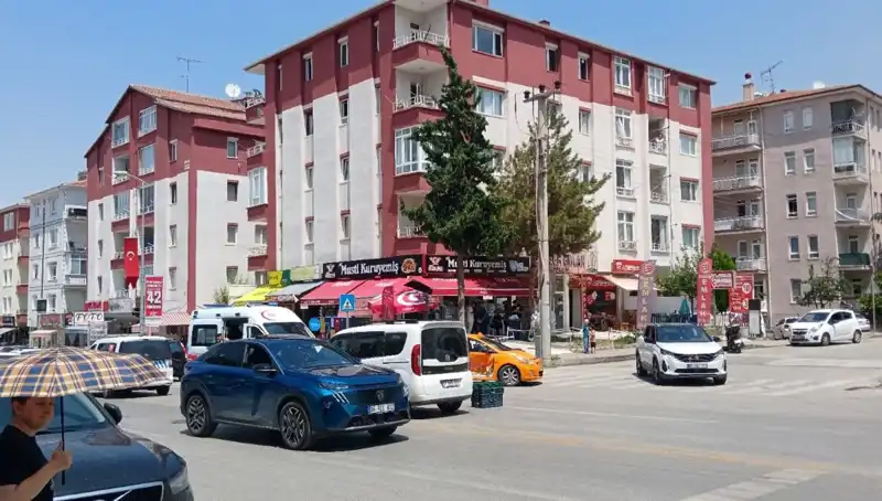 Taksi ile Otomobilin Çarpıştığı Kaza, Şehirde Panik Yarattı