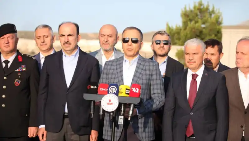 Bayram Sabahı Trafik Kazaları! Bakan Yerlikaya'dan Kritik Uyarılar